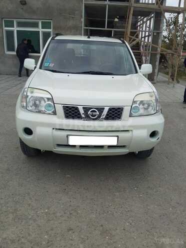 Nissan X-Trail 2011, 32,580 km - 0.3 l - Salyan