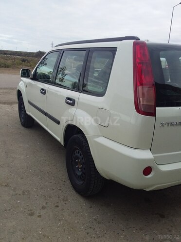 Nissan X-Trail 2011, 32,580 km - 0.3 l - Salyan