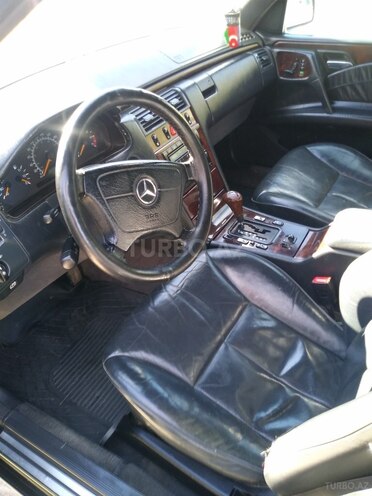 Mercedes E 320 1998, 240,000 km - 3.2 л - Bakı