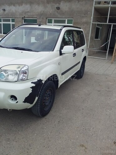 Nissan X-Trail 2011, 32,580 km - 0.3 l - Salyan