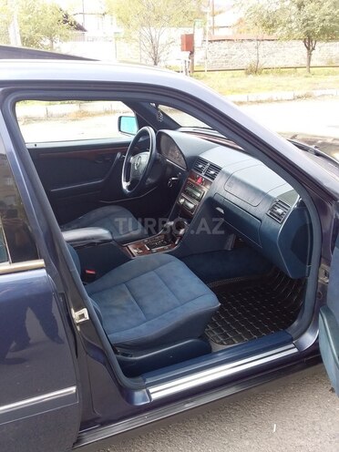 Mercedes C 280 1996, 302,000 km - 2.8 л - Qəbələ