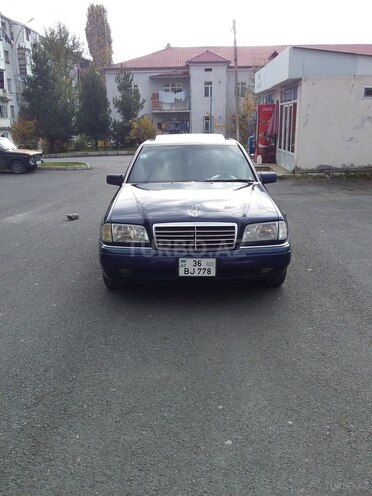 Mercedes C 280 1996, 302,000 km - 2.8 л - Qəbələ