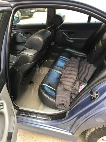 BMW 525 2002, 301,000 km - 2.5 l - Bakı