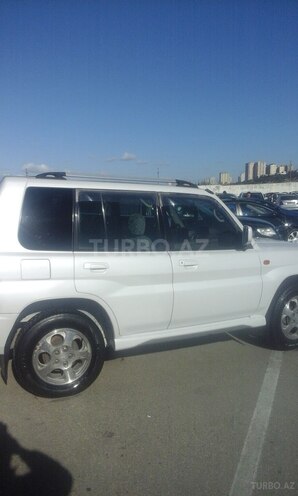 Mitsubishi Pajero io 1999, 274,000 km - 1.8 l - Bakı
