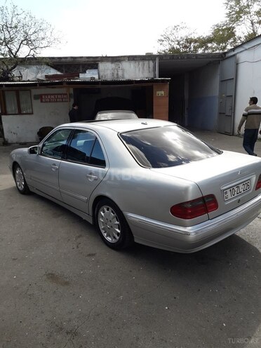 Mercedes E 240 1998, 340,000 km - 2.4 л - Bakı