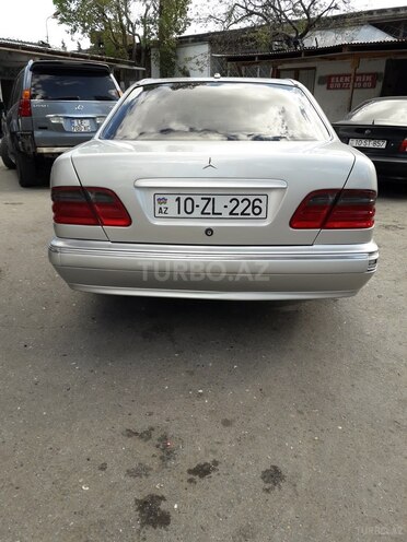Mercedes E 240 1998, 340,000 km - 2.4 л - Bakı