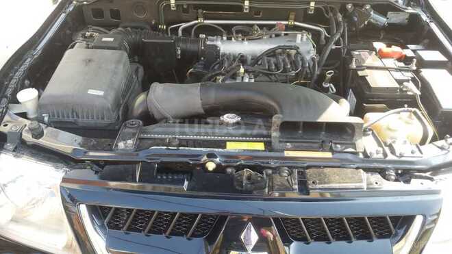 Mitsubishi Pajero 2005, 215,000 km - 3.0 l - Bakı