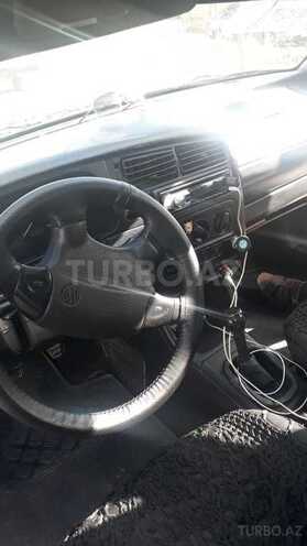Volkswagen Golf 1995, 235,671 km - 1.6 l - Bakı