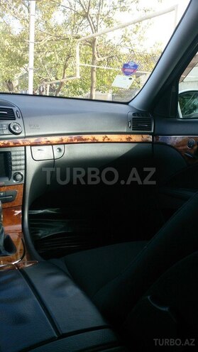 Mercedes E 240 2002, 126,000 km - 2.6 л - Şamaxı