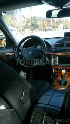 Mercedes E 240 2002, 126,000 km - 2.6 л - Şamaxı