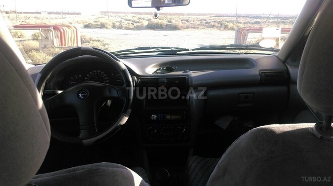 Opel Astra 1996, 246,214 km - 1.4 л - Bakı