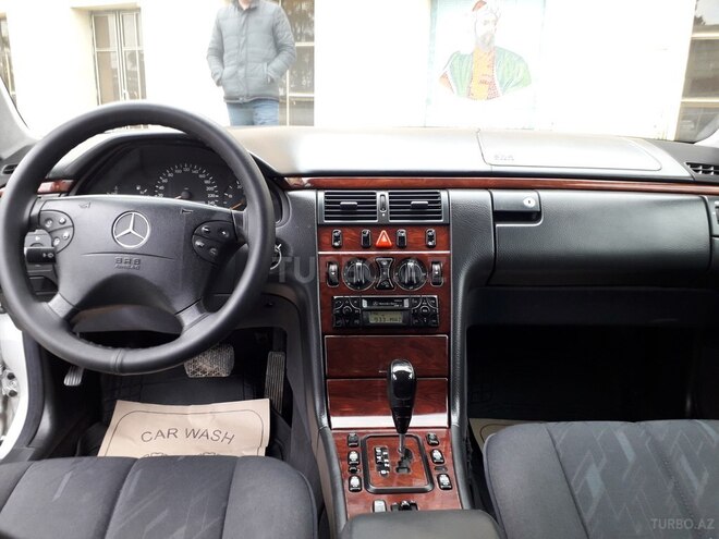 Mercedes E 220 2000, 351,000 km - 2.2 l - Gəncə