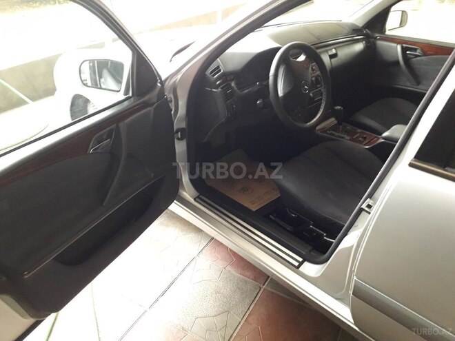 Mercedes E 220 2000, 351,000 km - 2.2 l - Gəncə