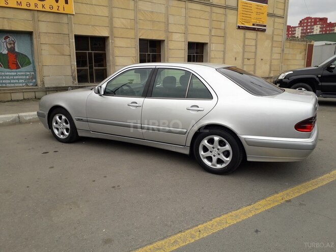 Mercedes E 220 2000, 351,000 km - 2.2 l - Gəncə