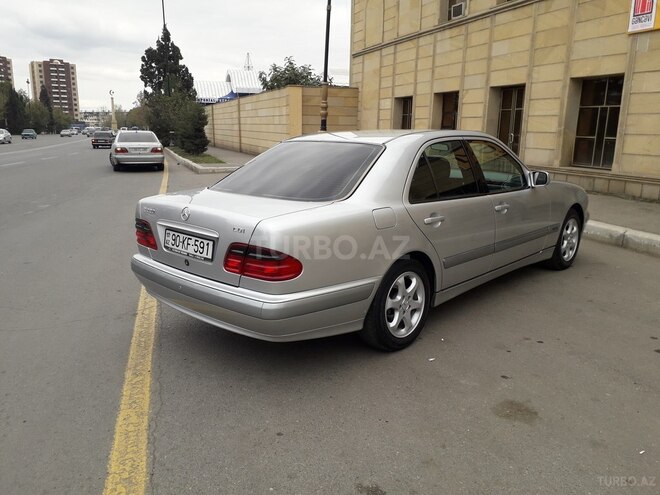Mercedes E 220 2000, 351,000 km - 2.2 l - Gəncə