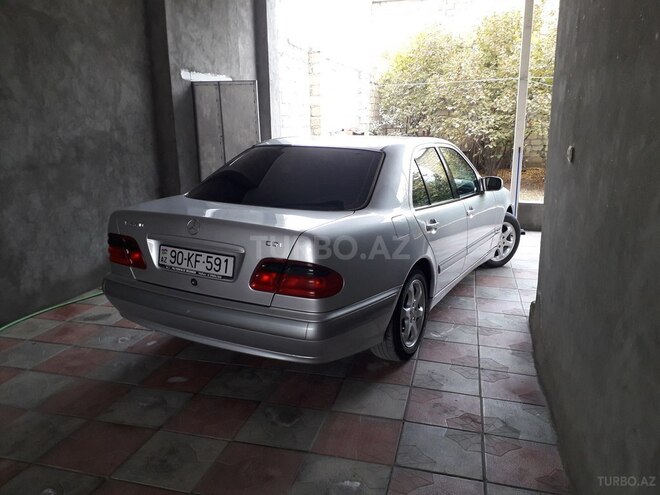 Mercedes E 220 2000, 351,000 km - 2.2 l - Gəncə