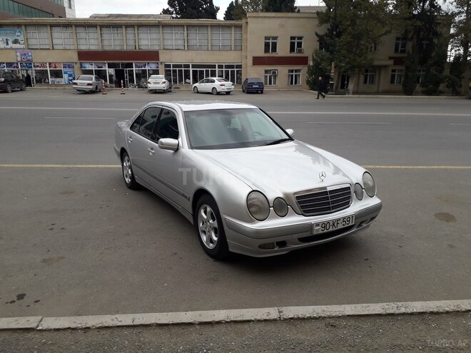 Mercedes E 220 2000, 351,000 km - 2.2 l - Gəncə