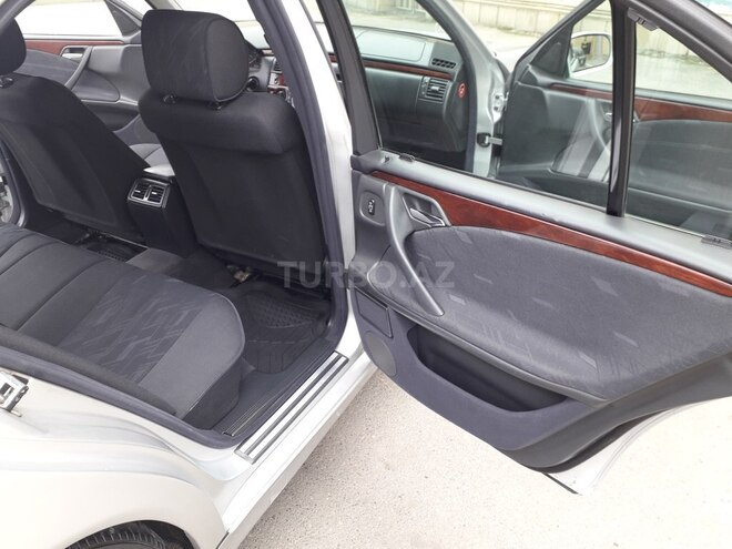 Mercedes E 220 2000, 351,000 km - 2.2 l - Gəncə