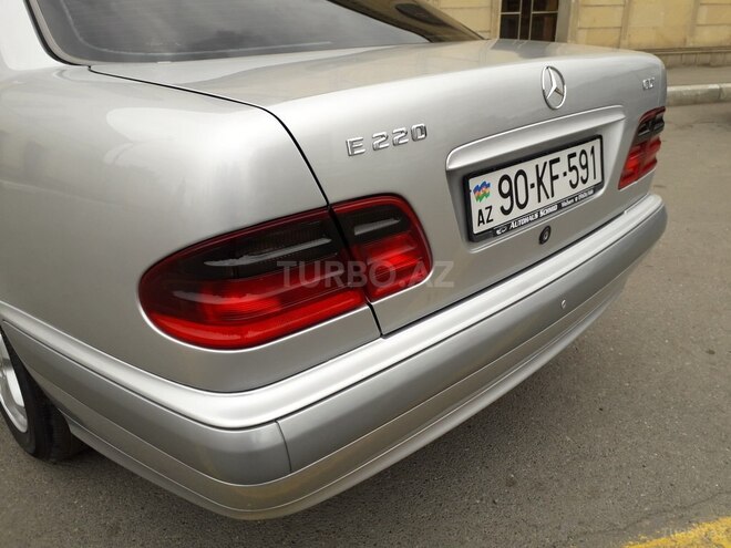Mercedes E 220 2000, 351,000 km - 2.2 l - Gəncə