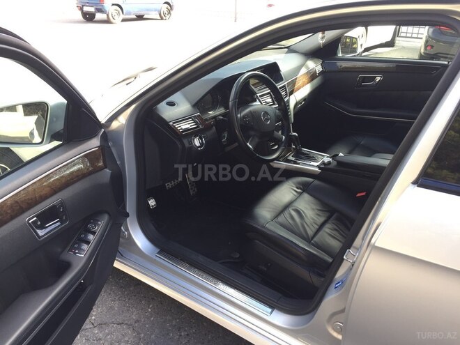Mercedes E 220 2010, 168,000 km - 2.2 l - Bakı