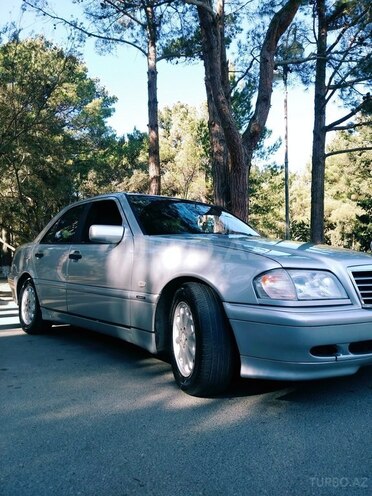 Mercedes C 240 1988, 262,000 km - 2.4 l - Bakı