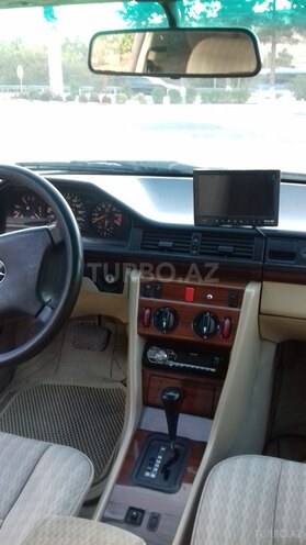 Mercedes E 230 1992, 400,000 km - 0.4 л - Bakı