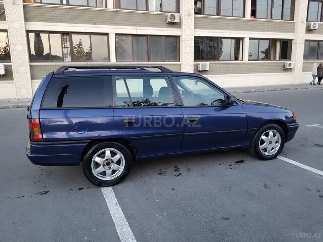Opel Astra 1996, 350,650 km - 1.6 l - Bakı
