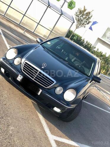 Mercedes E 220 2001, 268,676 km - 2.2 l - Bakı