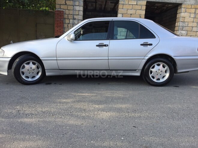 Mercedes C 230 1999, 200,000 km - 2.3 l - Zaqatala