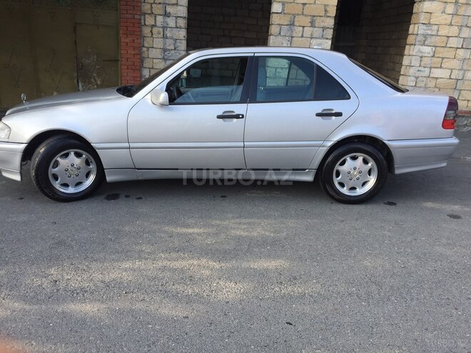 Mercedes C 230 1999, 200,000 km - 2.3 l - Zaqatala