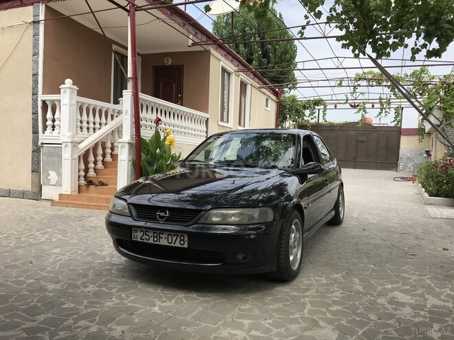 Opel Vectra 1999, 303,000 km - 1.6 л - Gəncə