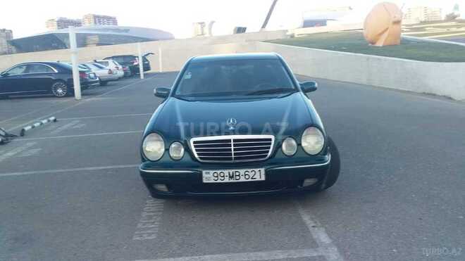 Mercedes E 220 2001, 409,300 km - 2.2 l - Bakı