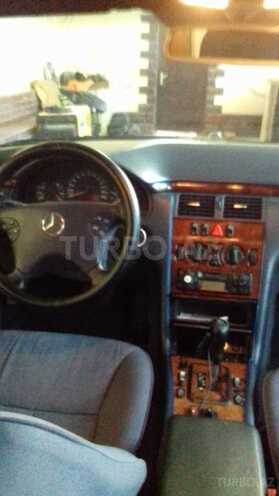 Mercedes E 220 1999, 352,000 km - 2.2 л - Bakı