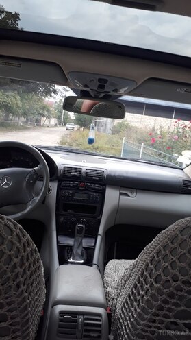Mercedes C 240 2001, 280,000 km - 2.4 l - Tovuz