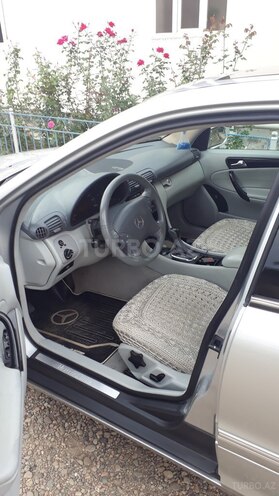 Mercedes C 240 2001, 280,000 km - 2.4 l - Tovuz
