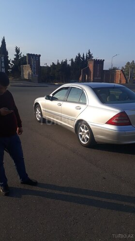 Mercedes C 240 2001, 280,000 km - 2.4 l - Tovuz