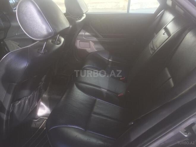 Mercedes E 220 1999, 324,000 km - 2.2 l - Sumqayıt