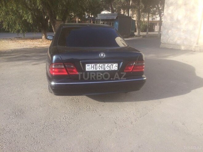 Mercedes E 220 1999, 324,000 km - 2.2 l - Sumqayıt