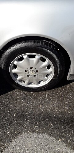 Mercedes E 240 1999, 3,000,001 km - 2.4 l - Bakı