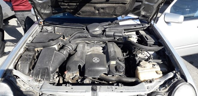 Mercedes E 240 1999, 3,000,001 km - 2.4 l - Bakı