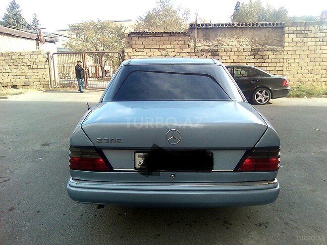 Mercedes E 230 1992, 239,900 km - 2.3 l - Sumqayıt