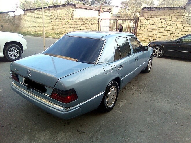 Mercedes E 230 1992, 239,900 km - 2.3 l - Sumqayıt