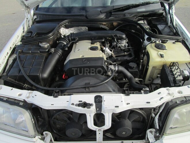 Mercedes C 230 2000, 280,000 km - 2.3 l - Bakı