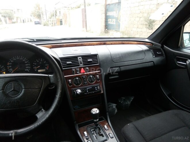 Mercedes C 200 1998, 28,000 km - 2.0 l - Bakı