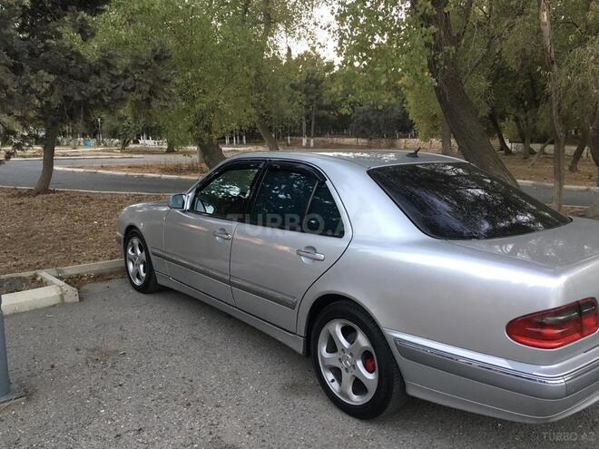 Mercedes E 220 1999, 293,000 km - 2.2 l - Sumqayıt