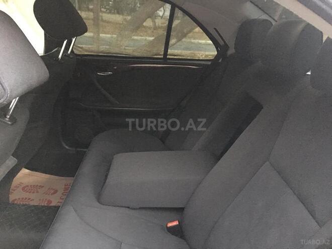 Mercedes E 220 1999, 293,000 km - 2.2 l - Sumqayıt
