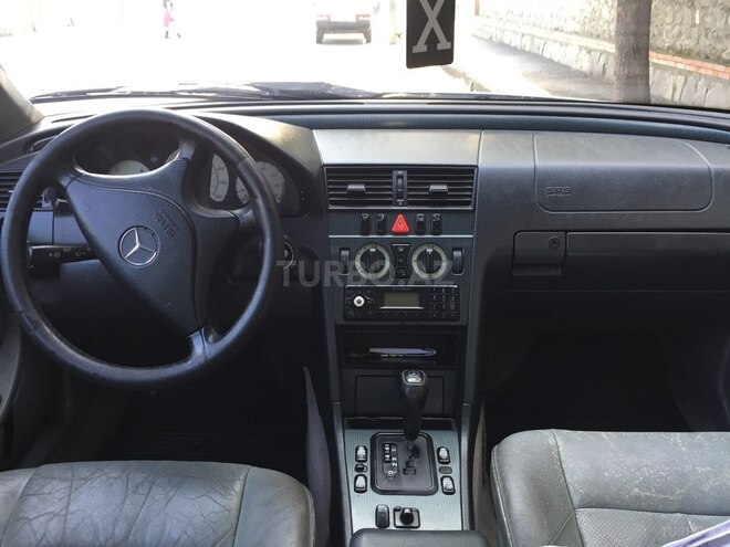Mercedes C 230 1999, 220,000 km - 2.3 l - Zaqatala