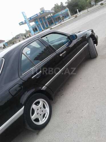 Mercedes C 200 1996, 253,150 km - 2.0 l - Salyan