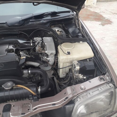 Mercedes C 180 1993, 226,000 km - 1.8 l - Bakı