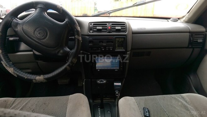 Opel Vectra 1995, 324,000 km - 2.0 l - Bakı